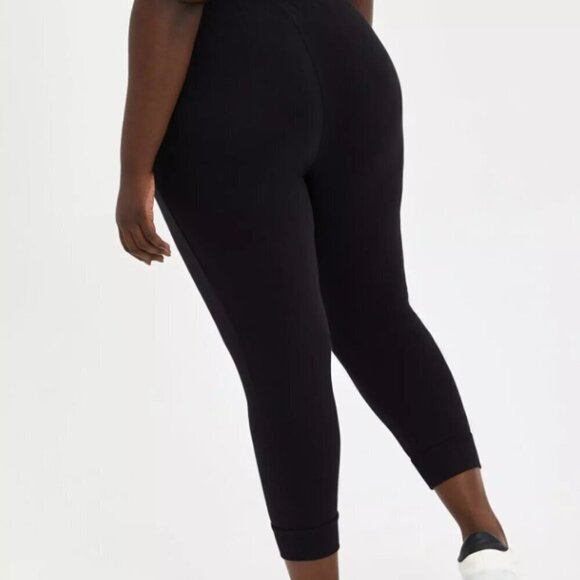 Torrid Warner Bros. Corpse Bride Jogger - French Terry Skulls Black - Picture 5 of 13